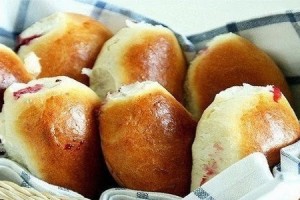Супер рецепт — Пышные пирожки за 5 минут! Этот рецепт рассчитан на ленивцев которые и пирожки любят и с тестом возиться не хотят